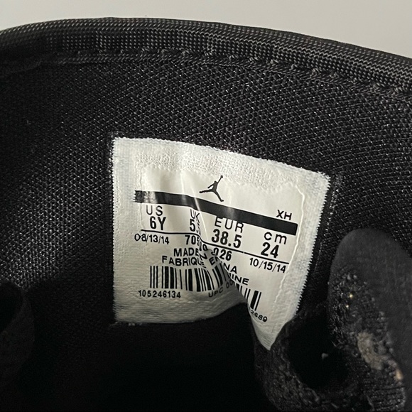 Jordan 1 Retro Melo black and gold sneakers - Picture 5 of 7